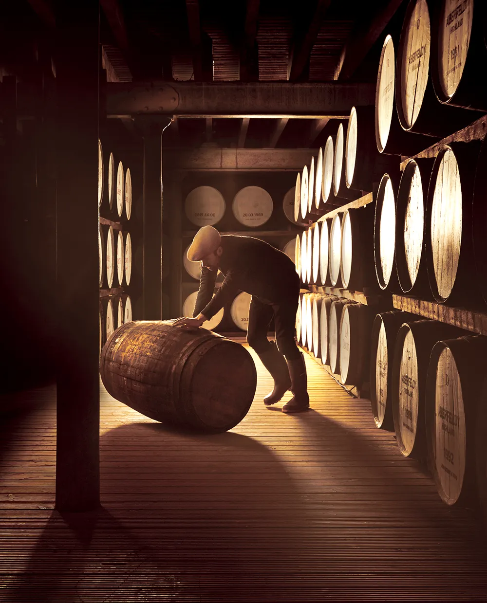 注入 Sangiovese 葡萄酒桶中熟成超過 12 個月，此品種 具有輕微橡木味、鹹香以及泥土感