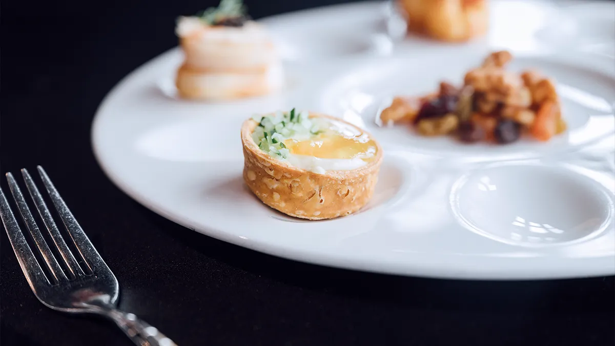 精選酒款與義式小點的優雅搭配