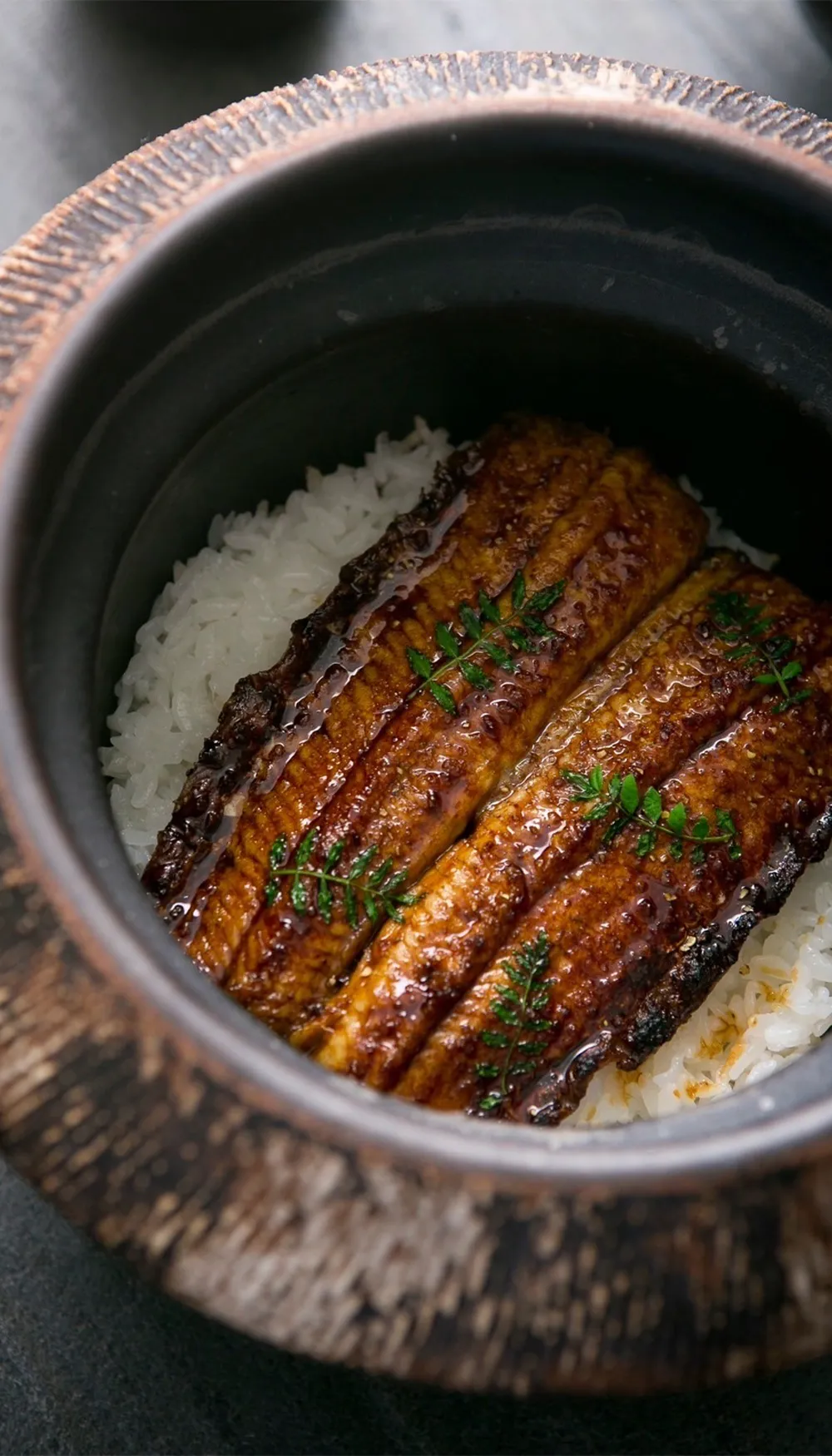 日式割烹料理的頂級鰻魚釜飯