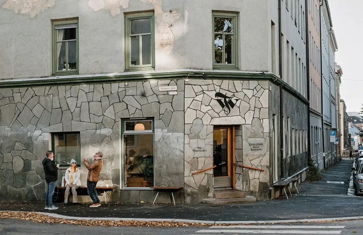 與全球餐廳、咖啡館深度合作，從咖啡選豆、沖煮系統到咖啡師培訓皆可量身規劃