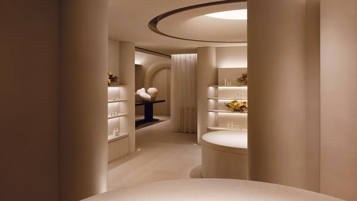 其中最引人注目的「漂浮艙」，以溫暖的高濃度鹽水浴創造無重力漂浮