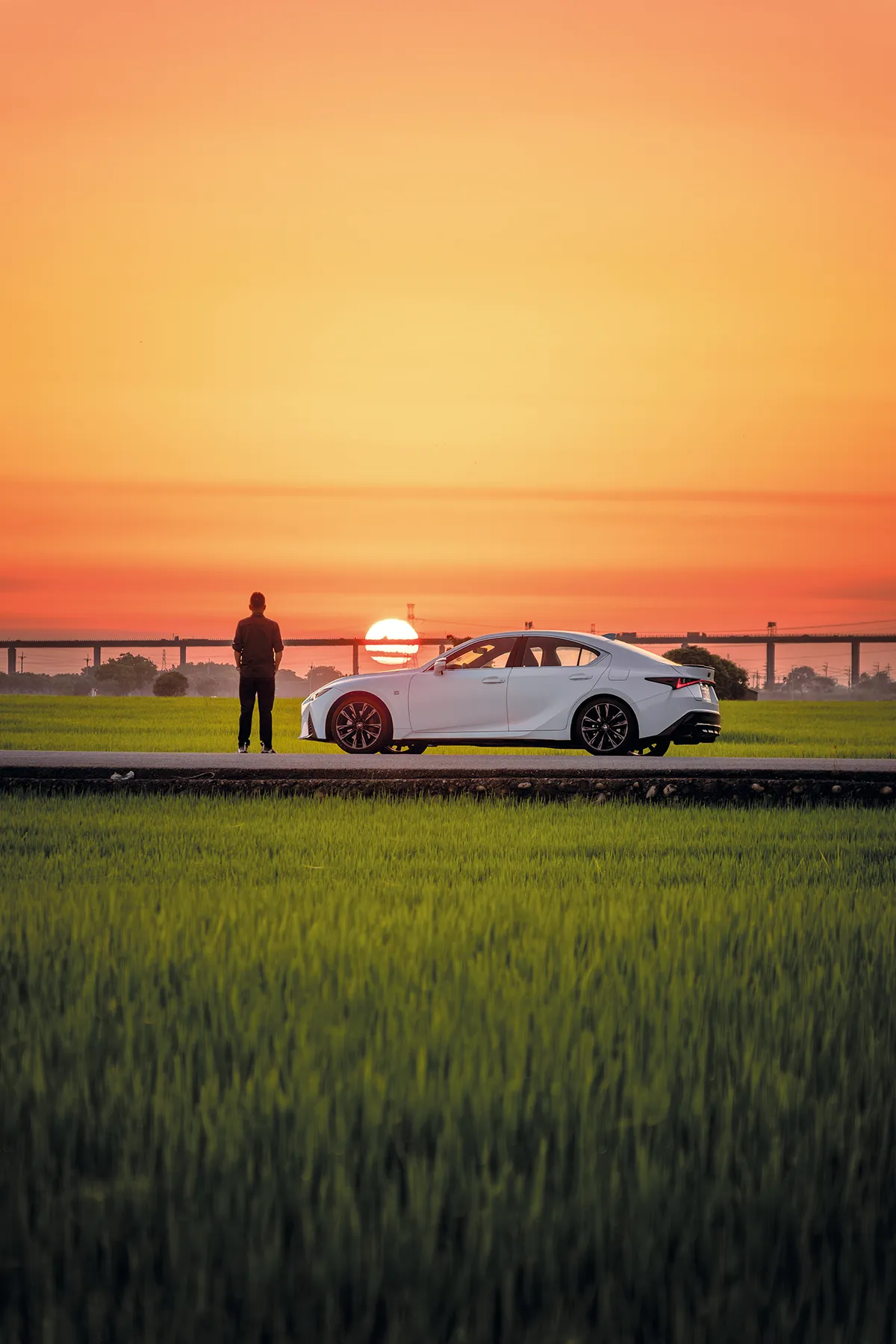 ShihShin × IS 300h 光落之處皆有故事