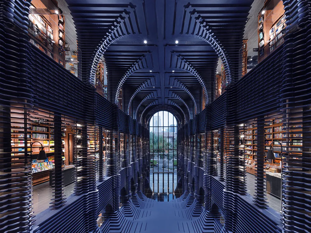 三層設論壇區與茶室