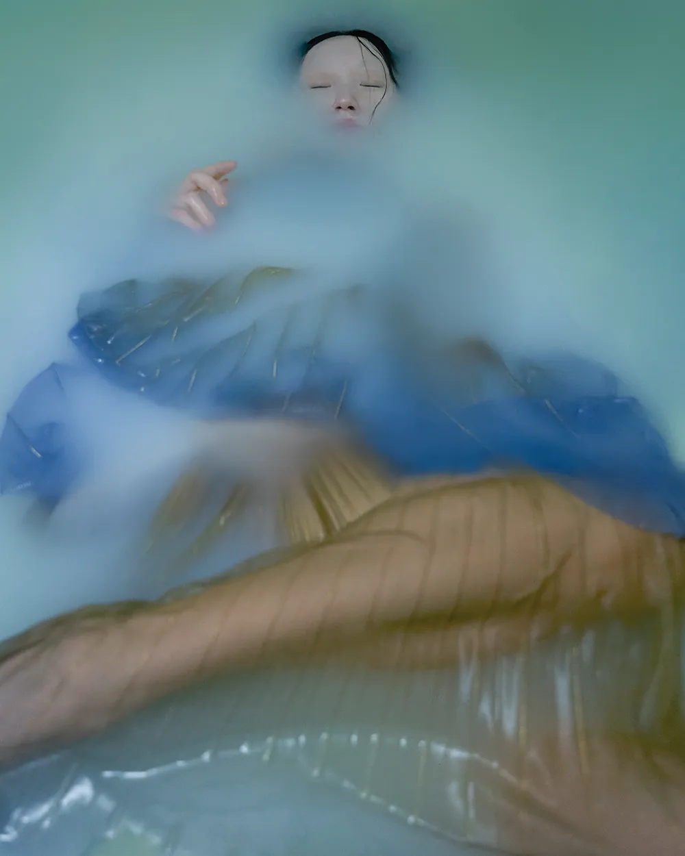 科技浪潮裡的詩意幻境 浪漫視界開啟時尚新篇章