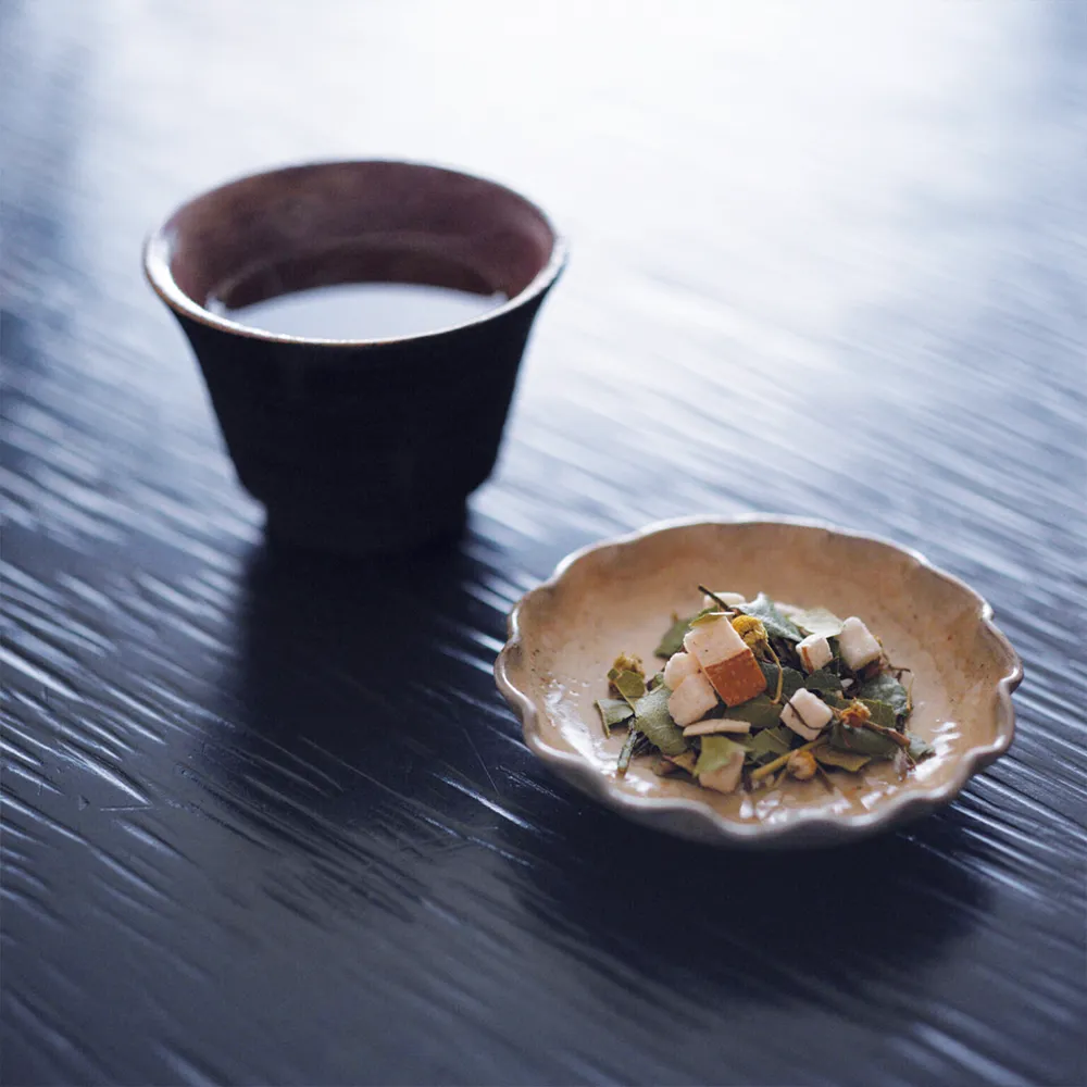 佐以季節茶點或高雅鹹食
