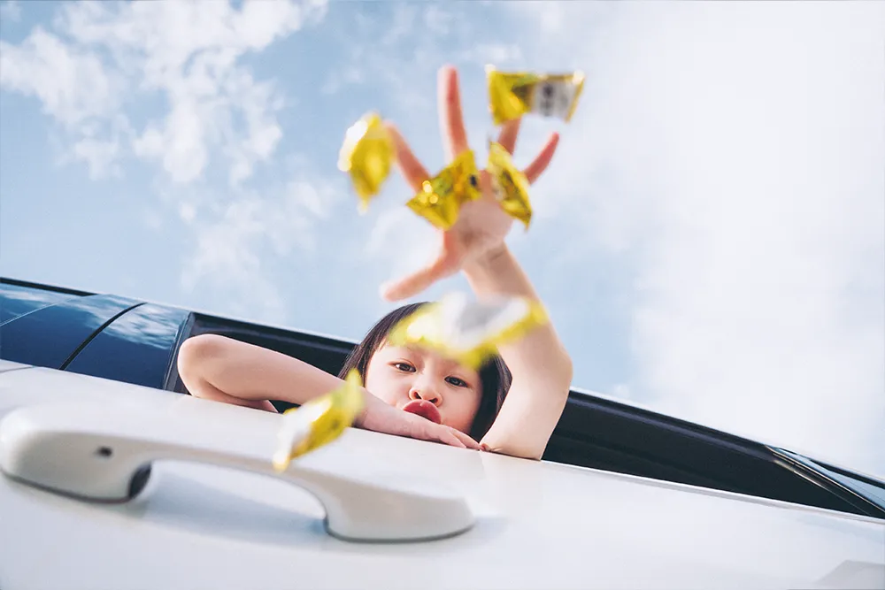 薛越的女兒與 Lexus 