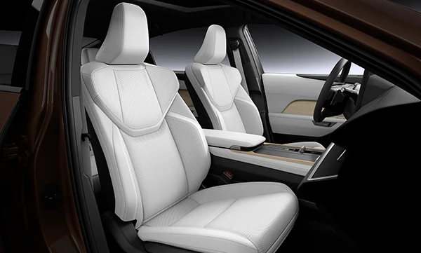 尊享座席空間・舒適乘坐體驗