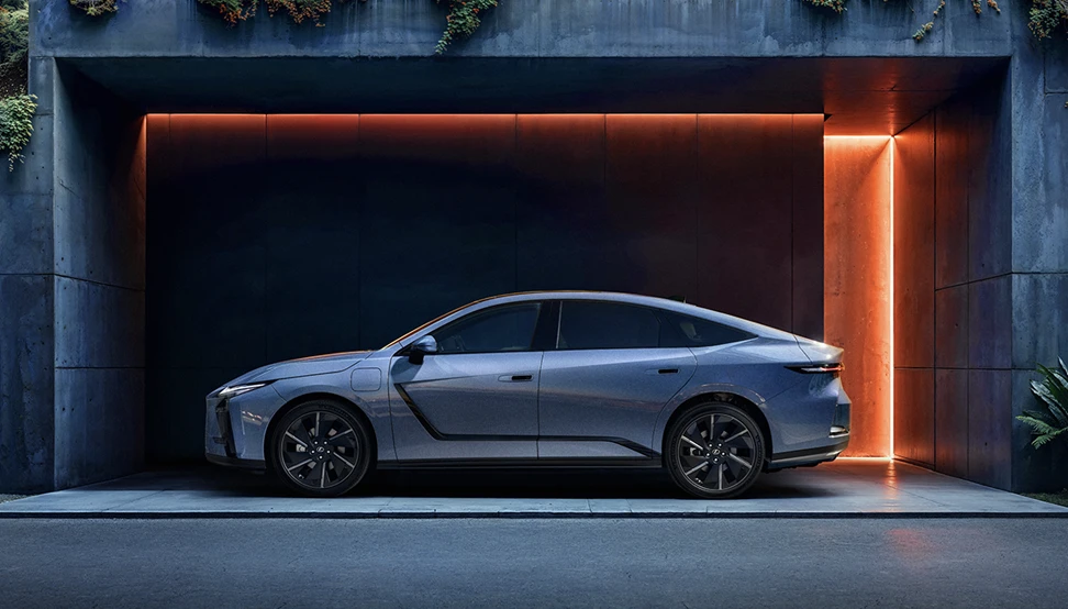 呼應 Lexus Tazuna 座艙理念的全新ES車款內裝