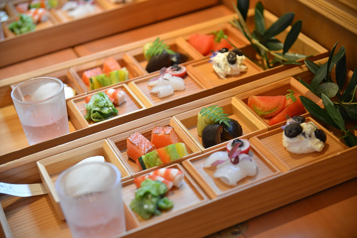 盡情品嚐由七星列車料理長親手製作的佳餚。